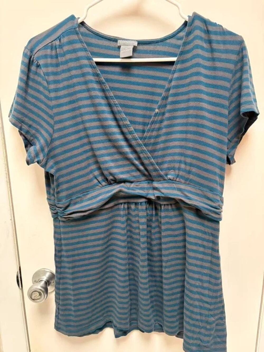 Ann Taylor Striped Surplice V-Neck Empire Waist Short Sleeve Top Gray Blue XL